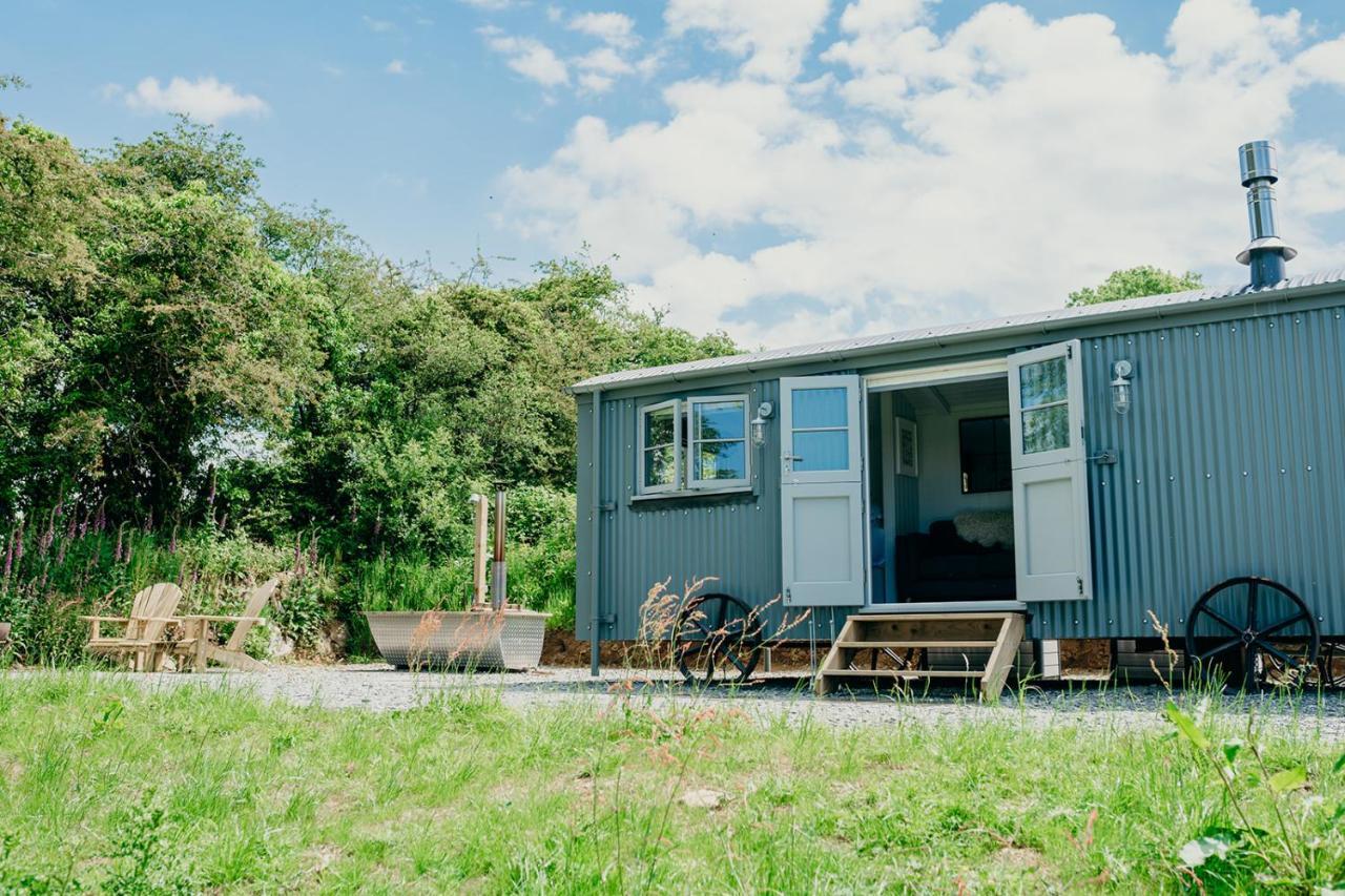 Blatchford Briar - Award Winning Private Shephards Huts With Their Own Secluded Hot Tubs Milton Abbot 외부 사진