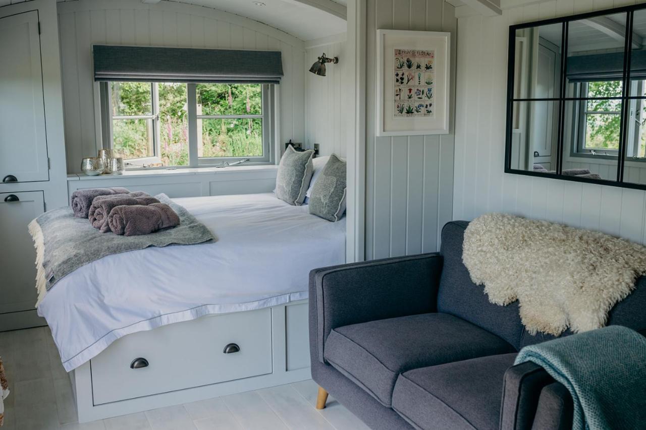 Blatchford Briar - Award Winning Private Shephards Huts With Their Own Secluded Hot Tubs Milton Abbot 외부 사진