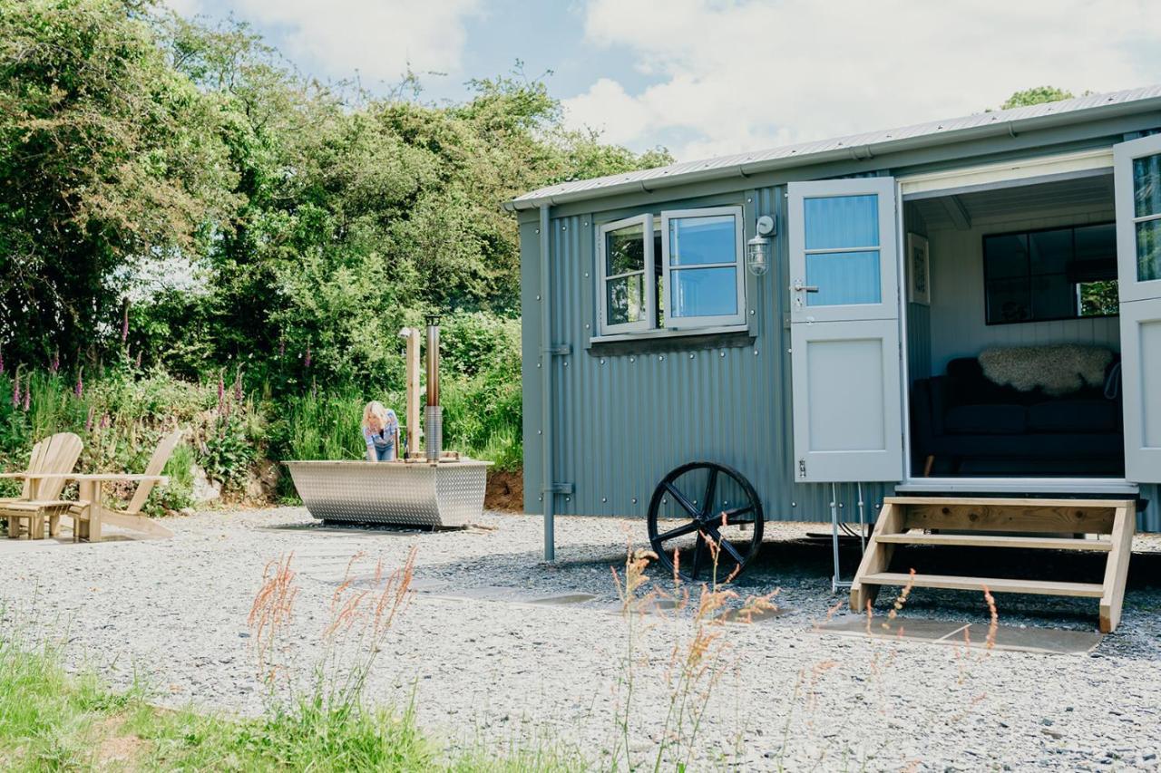 Blatchford Briar - Award Winning Private Shephards Huts With Their Own Secluded Hot Tubs Milton Abbot 외부 사진